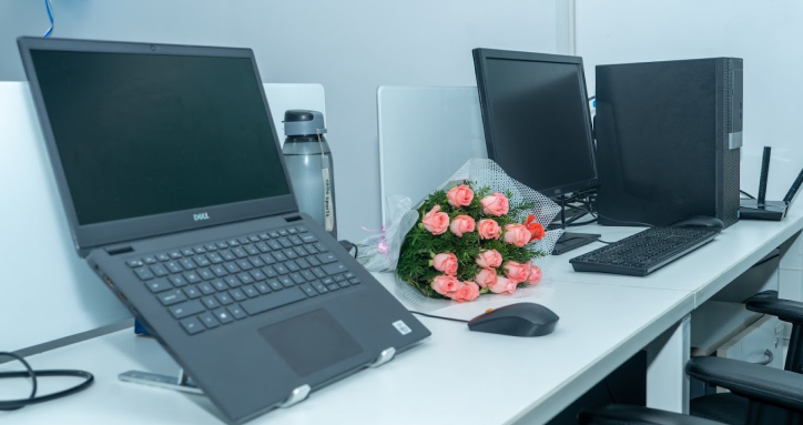 The working desk in Viyal Technologies.